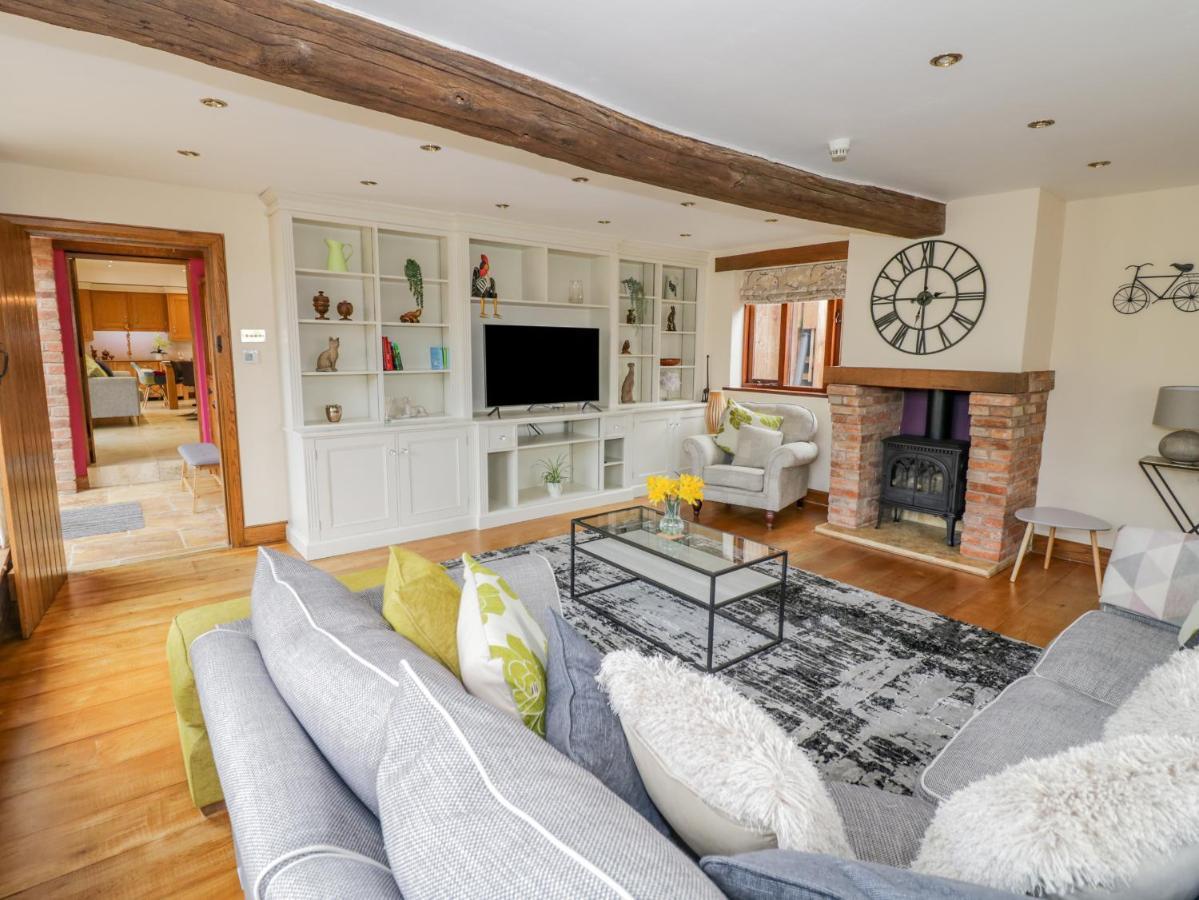 The Stables Villa Stourbridge Exteriör bild
