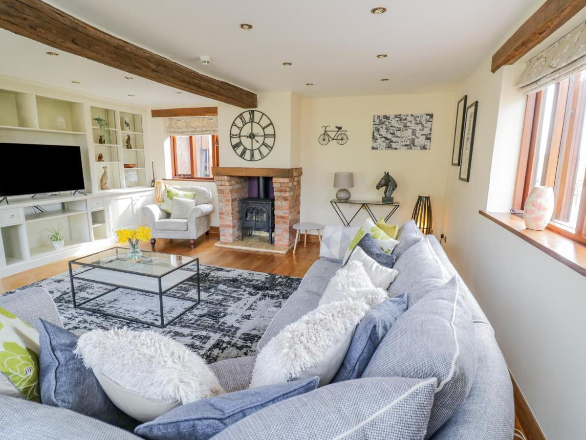 The Stables Villa Stourbridge Exteriör bild