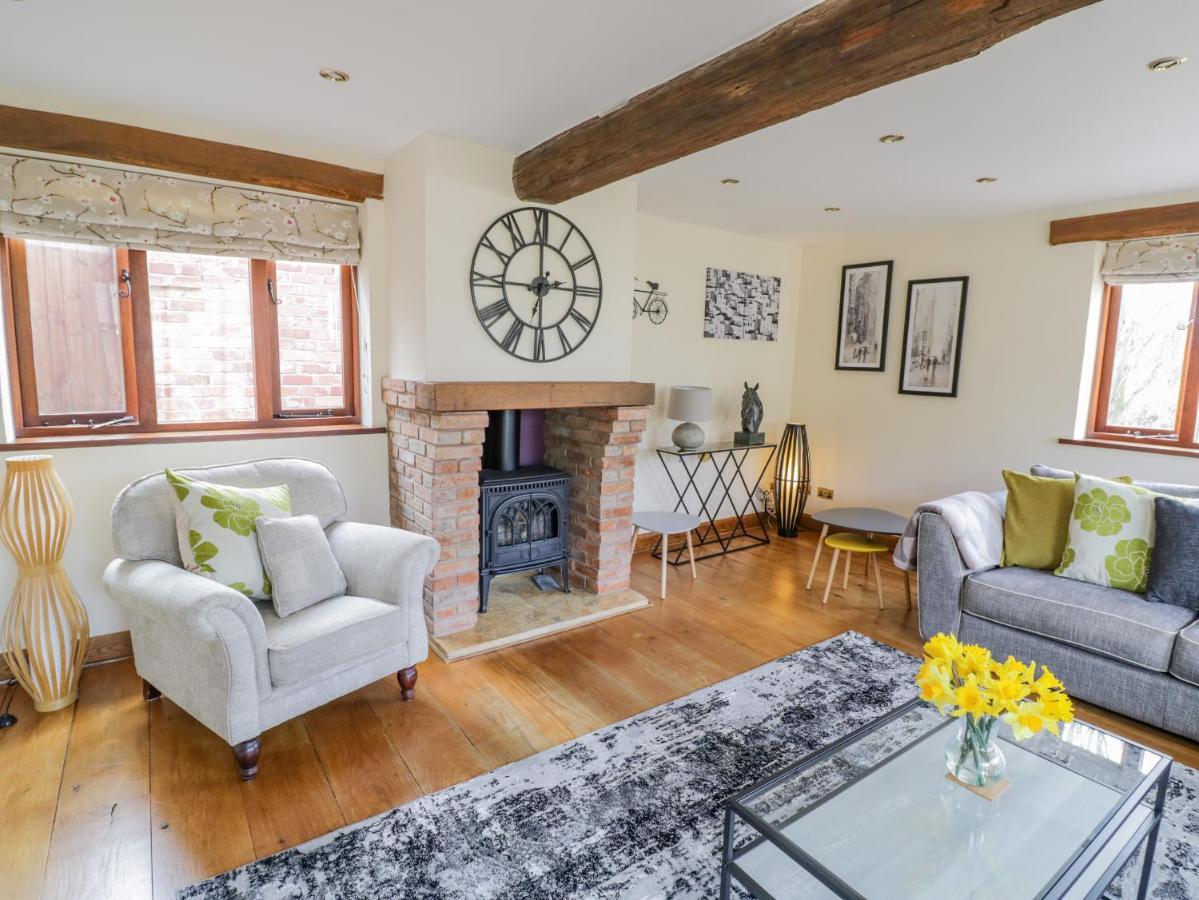 The Stables Villa Stourbridge Exteriör bild