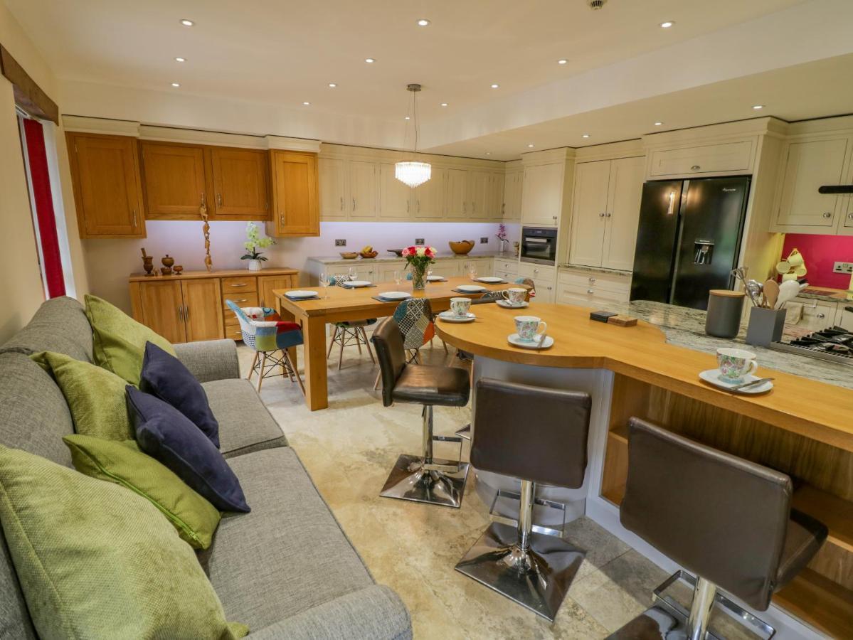 The Stables Villa Stourbridge Exteriör bild